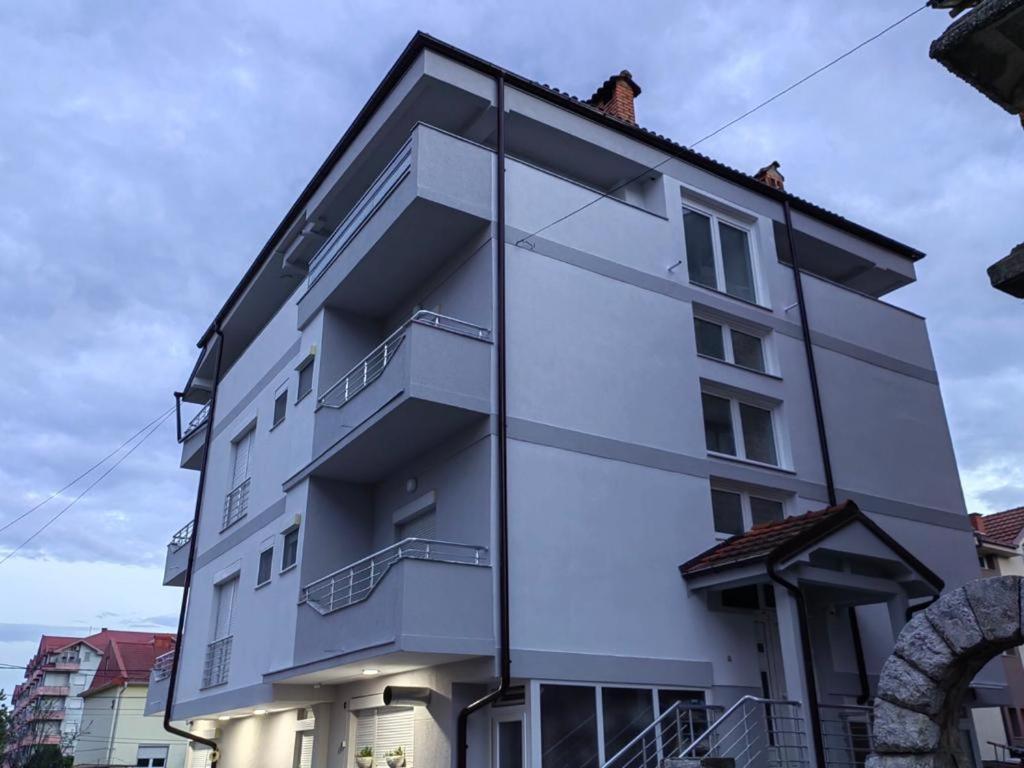 Vila Bolonja Struga Exterior photo