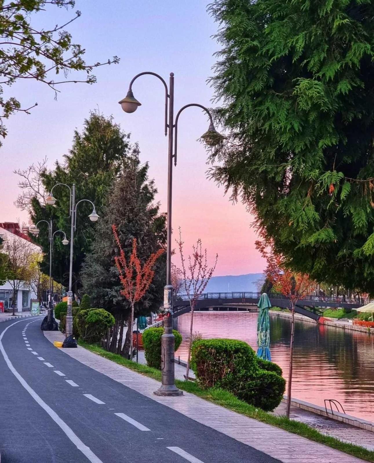 Vila Bolonja Struga Exterior photo